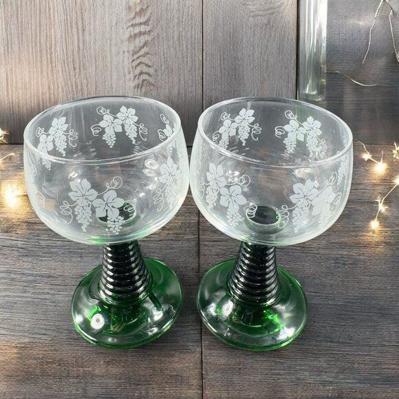 1970s Luminarc Roemer Green Beehive Stem Wine Glasses France Etched Grape Set 2 - Picture 2 of 10